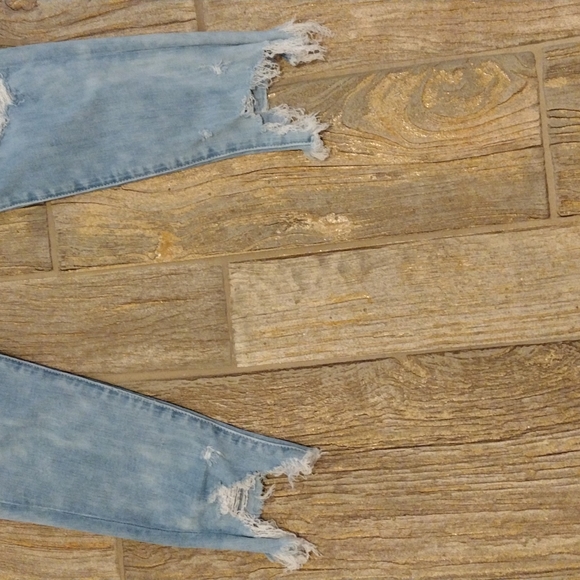 AMERICAN EAGLE JEANS - Picture 2 of 3